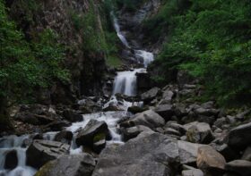 Discover the Magic of Alaska’s Waterfalls: Top 10 Best Spots for Exploring
